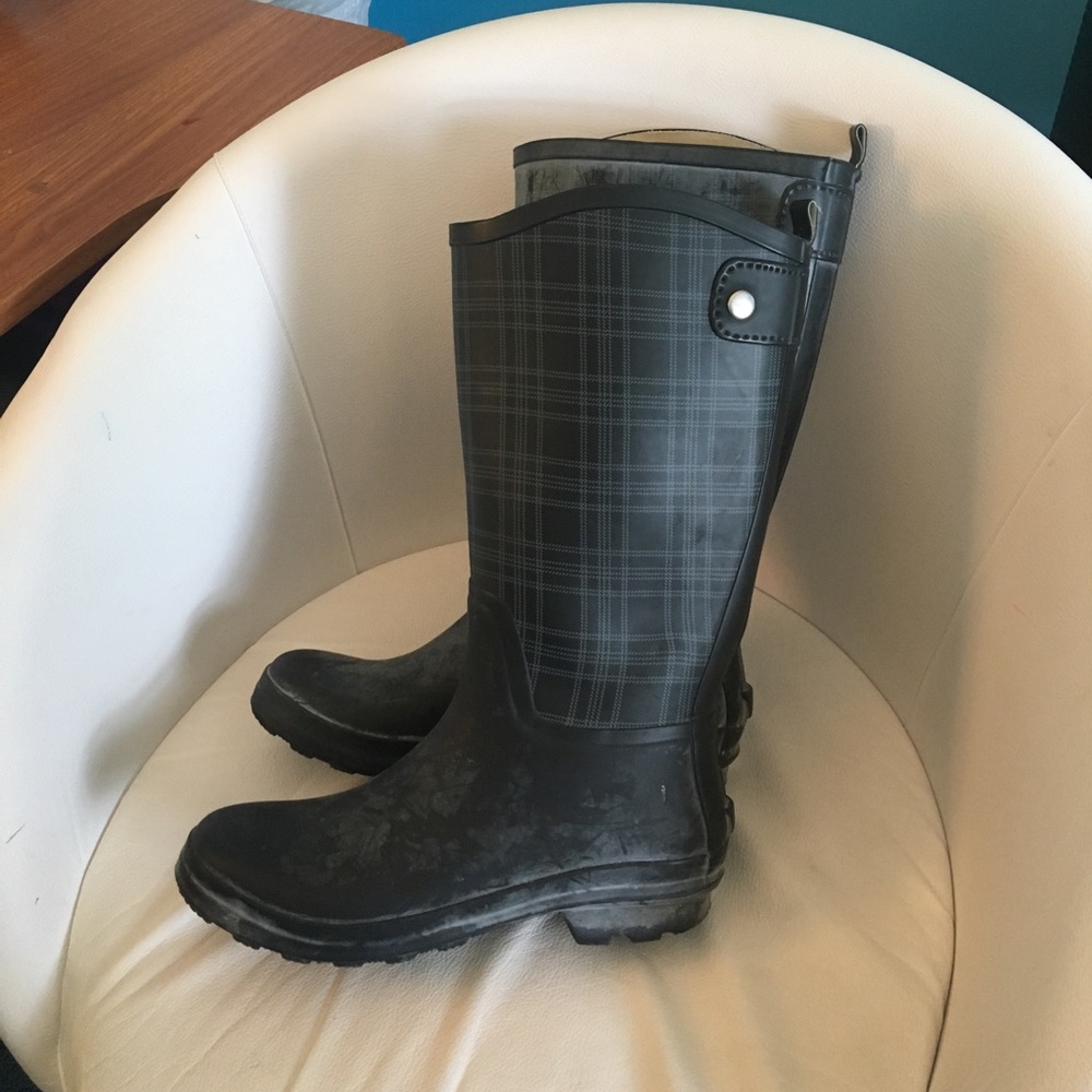Rain boots